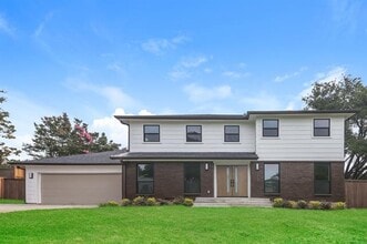 Building Photo - 2418 Grandview Dr