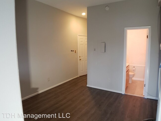 Foto del edificio - 122 S Patterson Park Ave