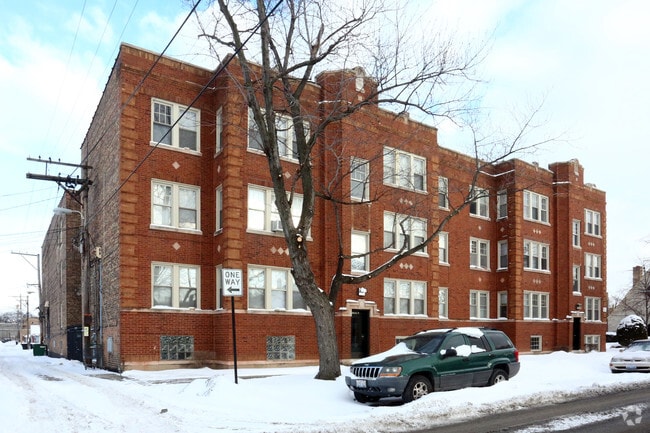 Building Photo - 4844-4850 W Wrightwood Ave