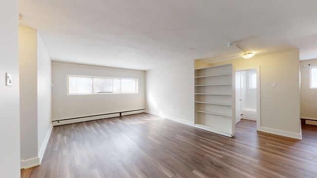 Building Photo - Westview