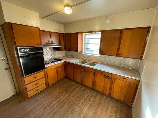 Foto del edificio - Cute 3 Bedroom Home in Mooretown