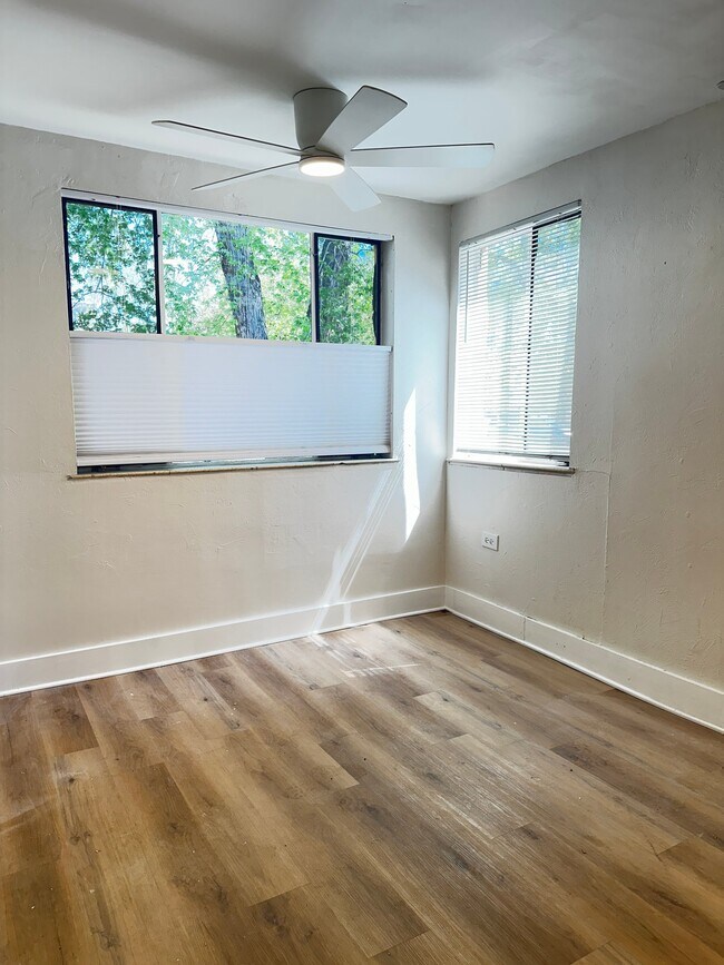 Foto del edificio - 2035 E 18th Ave