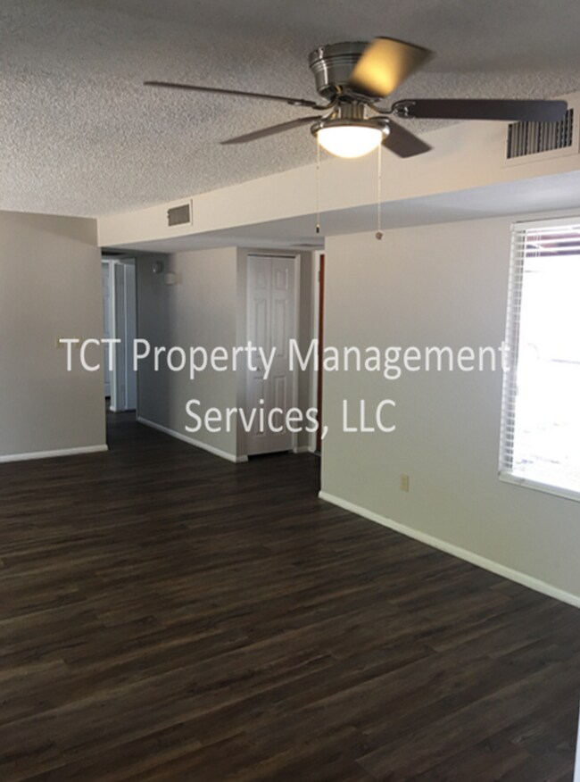 Foto del edificio - 3 Bed/ 2 Bath in Dobson Ranch