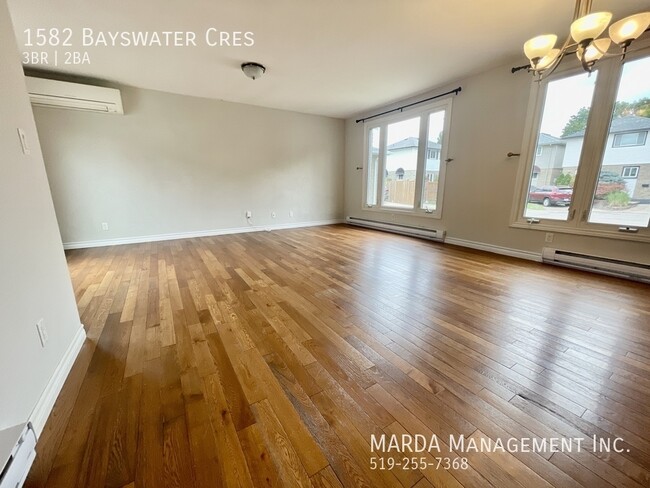 Building Photo - CHARMING 3-BEDROOM/1.5-BATHROOM HOME  + HYDRO AND WATER