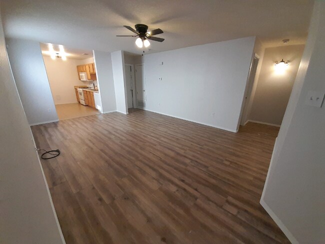 Building Photo - 4092 Sandia Vista Rd