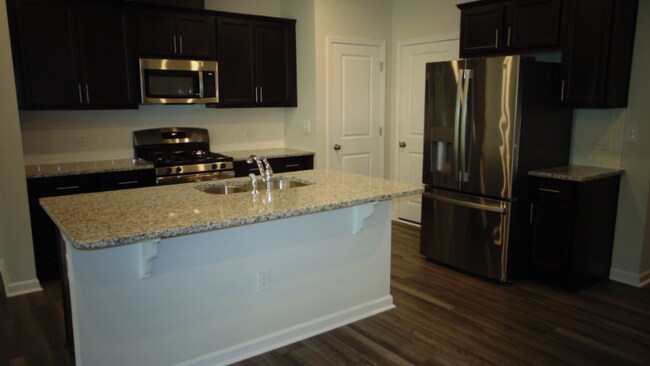 Building Photo - 165 Peebles Dr