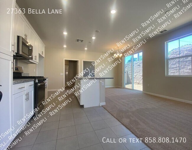 Foto del edificio - Stunning 4 BD 3 BA Patio Home for lease.