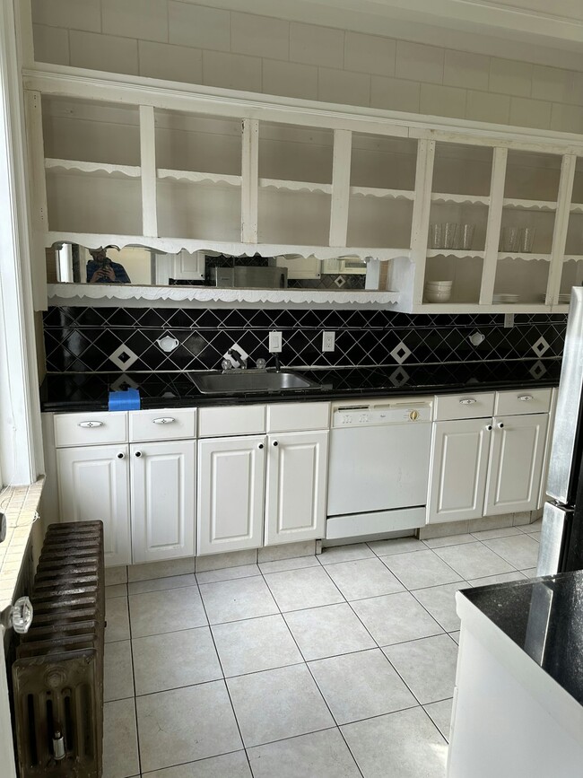 Foto del edificio - 624 Jefferson Ave