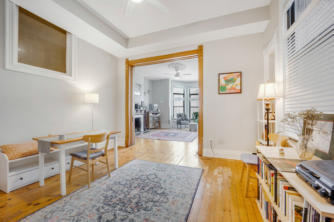 Foto del edificio - 2150 N Halsted St
