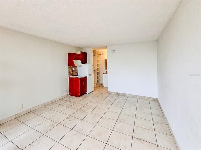Building Photo - 7900 S Orange Blossom Trail