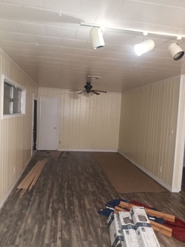Building Photo - 1423 Airport Rd