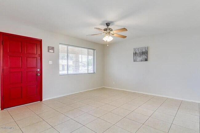 Foto del edificio - 4912 W Tuckey Ln