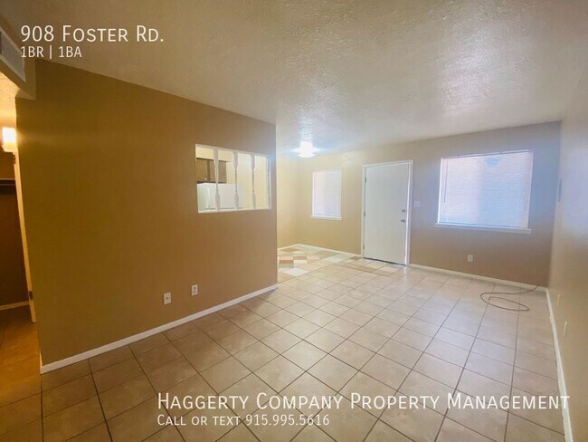 Building Photo - 908 Foster Rd