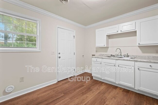 Foto del edificio - 634 Cashew St