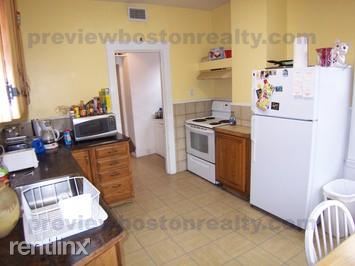 Primary Photo - 126 Glenville Ave