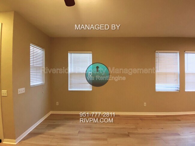 Foto del edificio - 4455 Leonard Ct