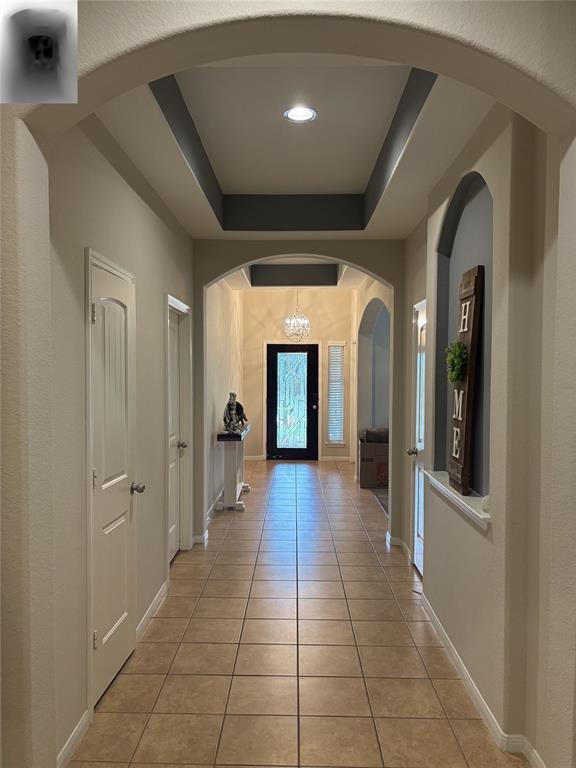 Building Photo - 18842 Cove Pointe Dr