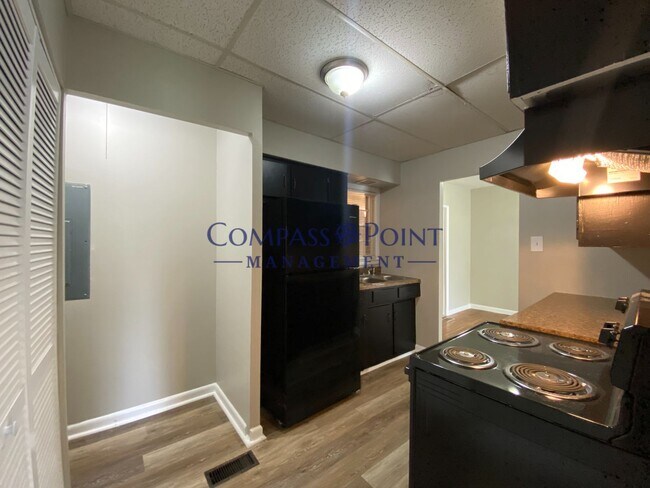 Foto del edificio - This newly renovated home is perfect for a new family.