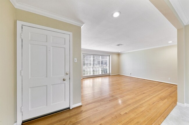 Foto del edificio - 5422 Schumacher Ln