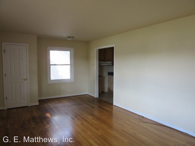 Building Photo - 3207 Bermuda Ave