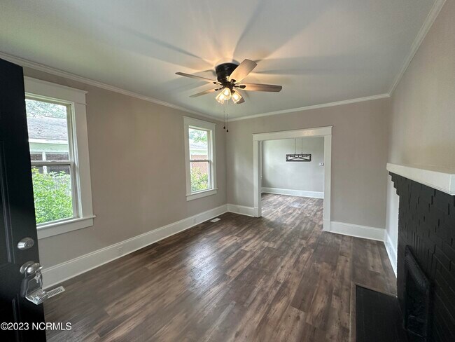 Foto del edificio - 1002 Fairfield Ave