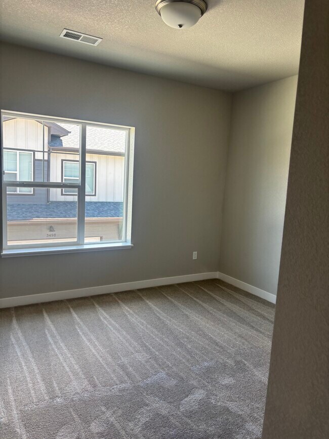 Foto del edificio - 3495 Grayling Dr