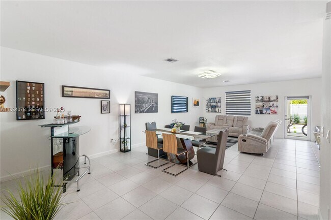 Foto del edificio - 13612 SW 184th Ln