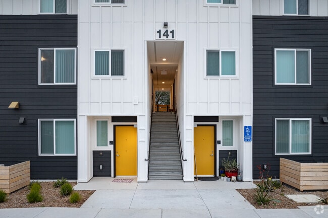 Entrance - Mohania Glen