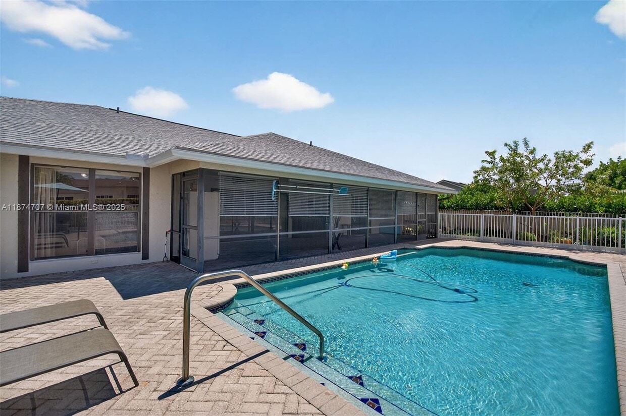 Foto principal - 13582 Columbine Ave