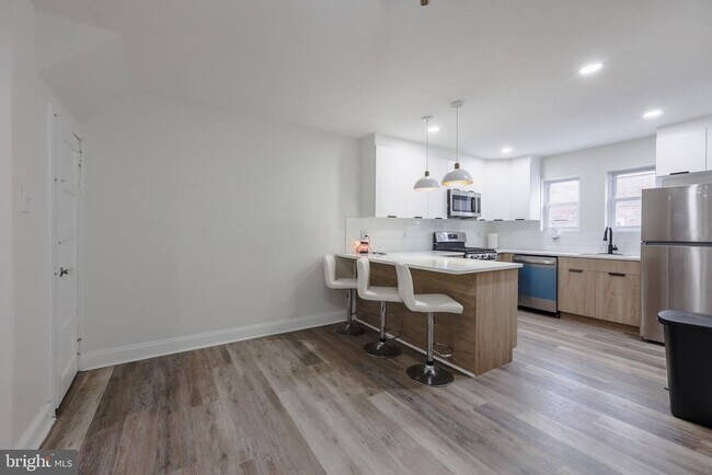 Foto del edificio - 7710 Temple Rd
