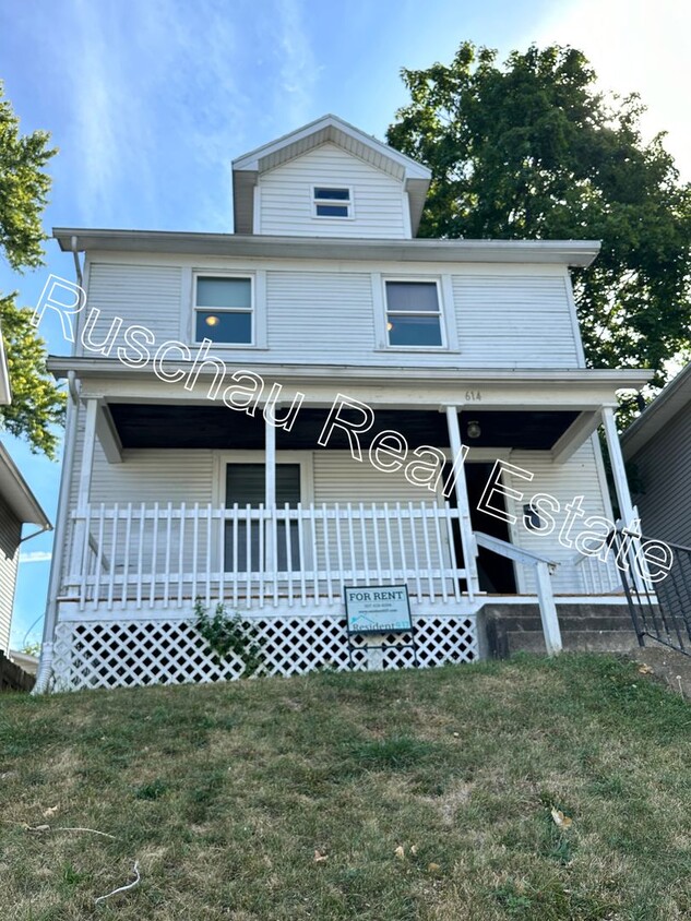 Primary Photo - 3 Bed 1.5 Bath Home