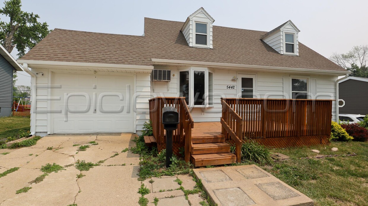 Foto principal - 5442 Gordon Ave NW