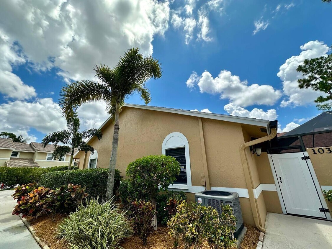 Foto del edificio - 1038 Goldenrod Rd