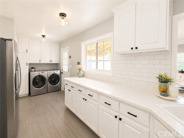 Building Photo - 2420 W 116th St