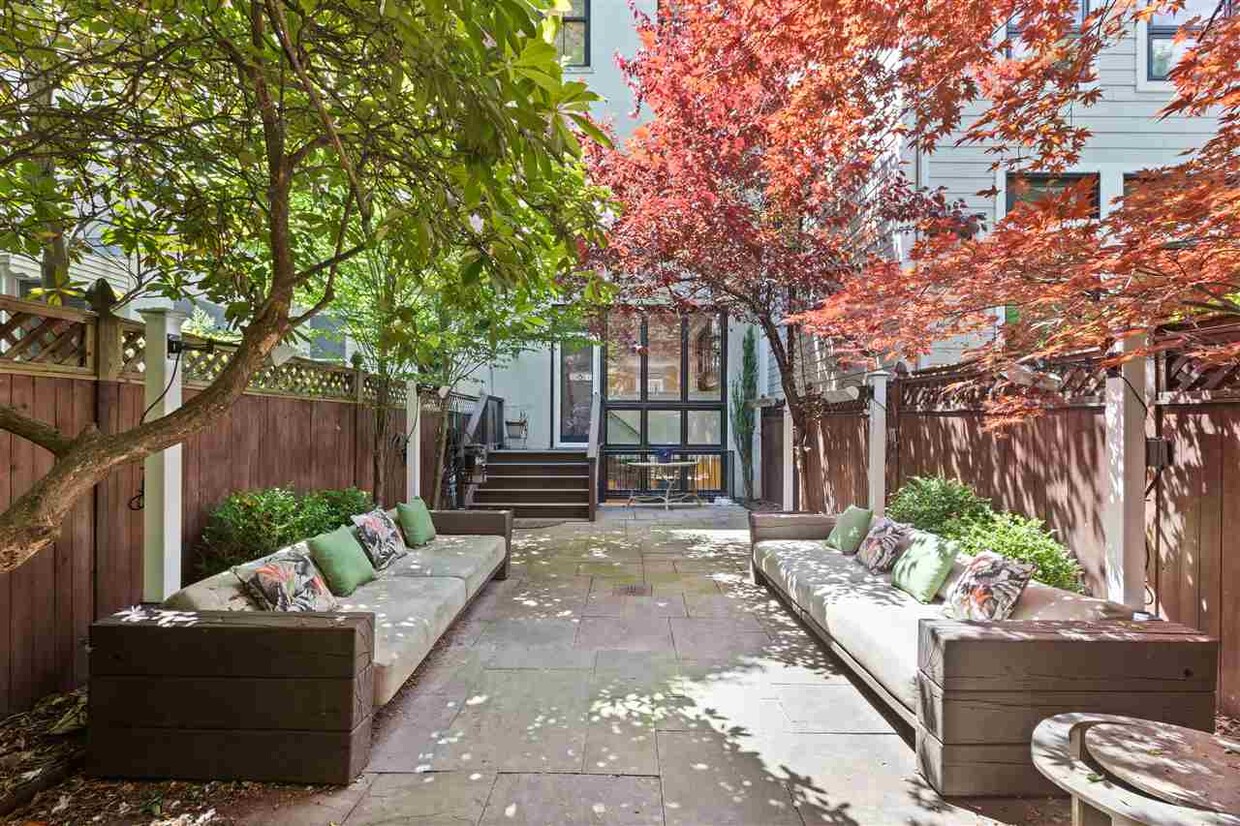 Foto principal - 1033 Park Ave
