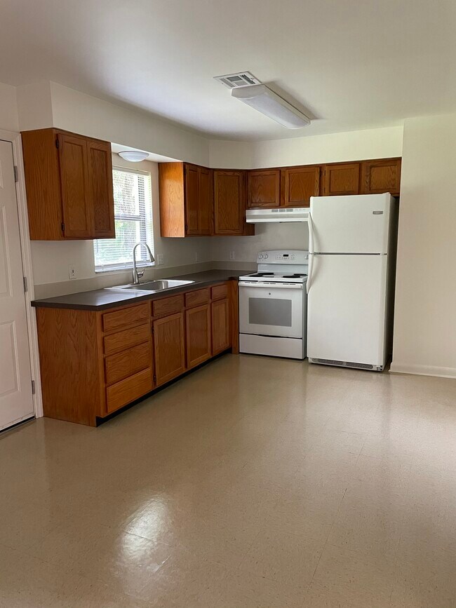Foto del edificio - 1422 Pembrook Dr