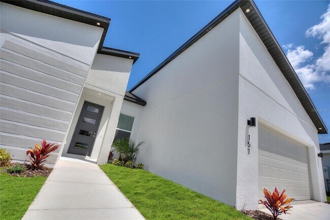 Building Photo - 151 Maple Dr