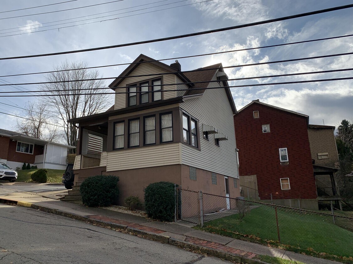 Primary Photo - 618 Fawcett Ave