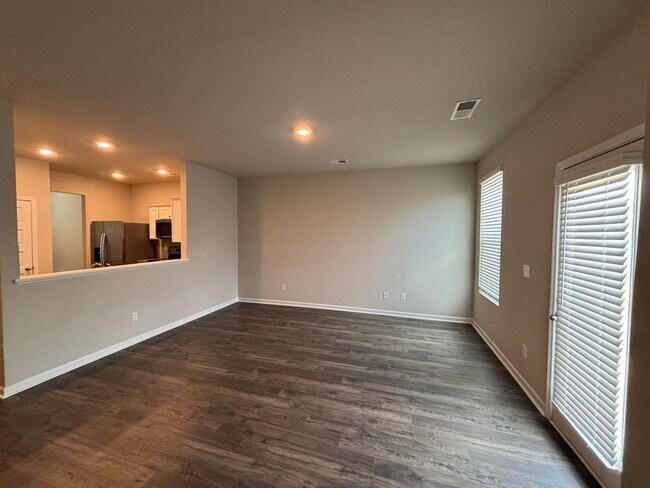 Foto del edificio - 2182 River Park Ct
