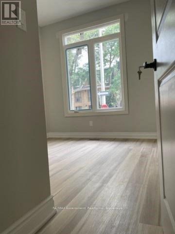 Building Photo - 118 Sackville St