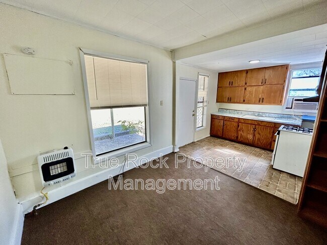 Building Photo - 18541 8th St