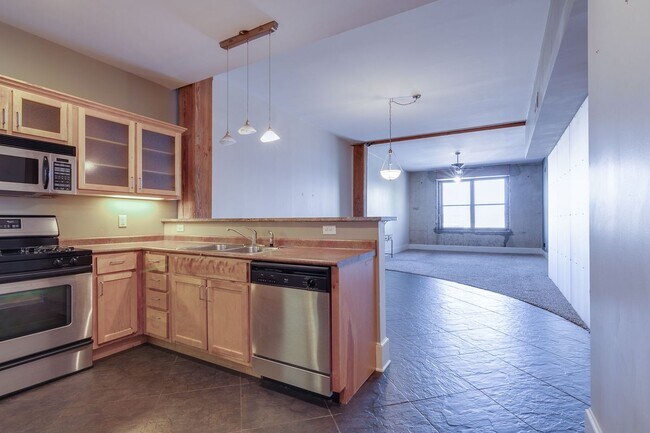 Building Photo - 202 GE Patterson Ave