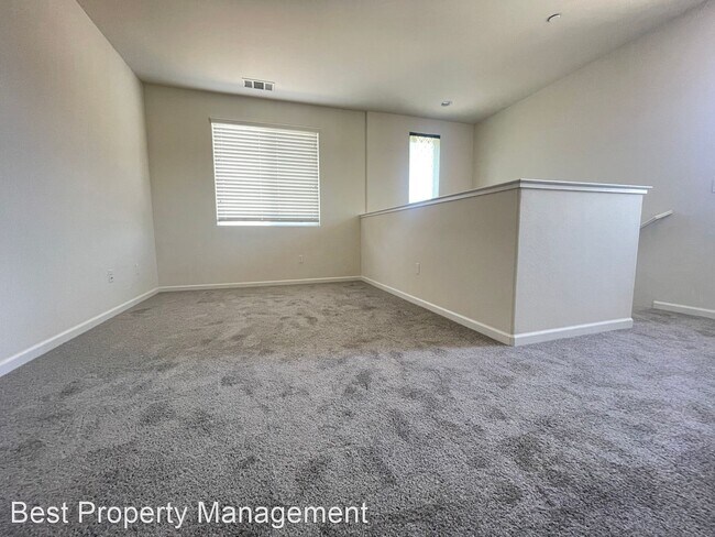 Building Photo - 5 br, 3 bath House - 46 Sugarbush Ct.