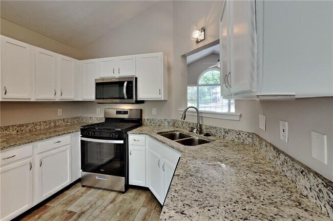 Foto del edificio - 460 Highlander Way