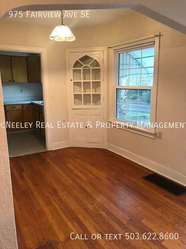Foto del edificio - 2 Bed/2 Bath Charming Mid-Century Home in ...