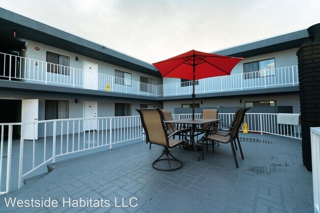 Foto del edificio - 17211 Chatsworth St