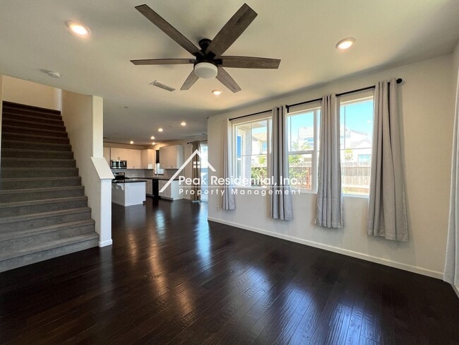 Building Photo - Newer 4bd/3ba Folsom Home with 2 Car Garage