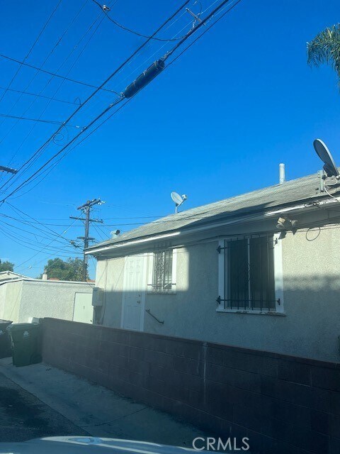 Foto del edificio - 976 W 23rd St