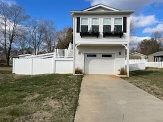 Building Photo - 160 Mainview Dr