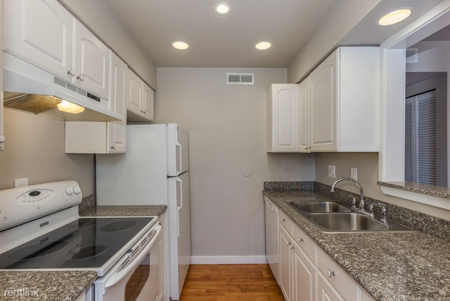 Foto del edificio - 16225 NE 12th Ct
